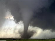 Foto desktop di tornado, cicloni, uragani